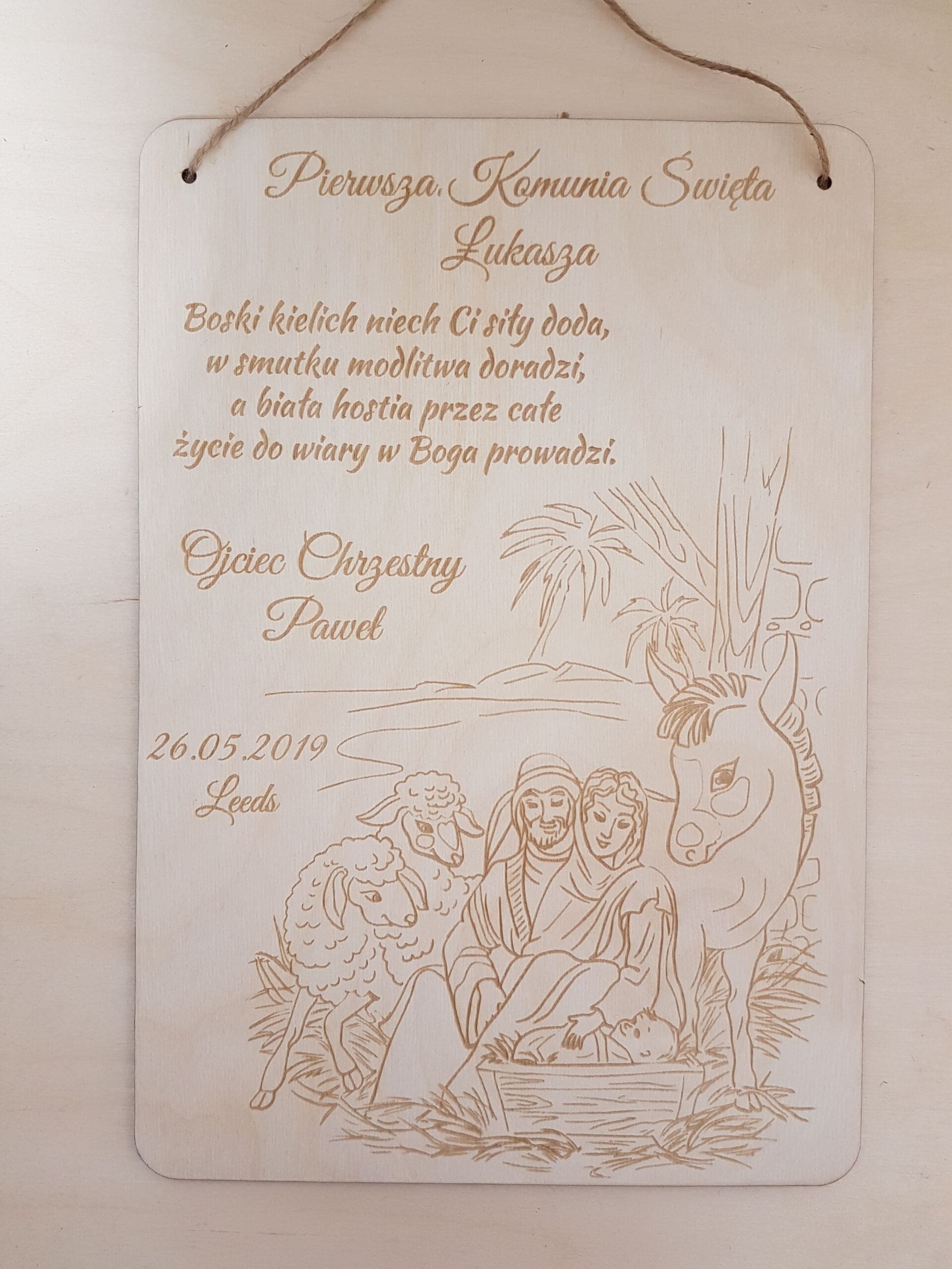 Personalizowana Pamiątka Pierwszej Komunii Świętej Tabliczka drewniana z grawerem