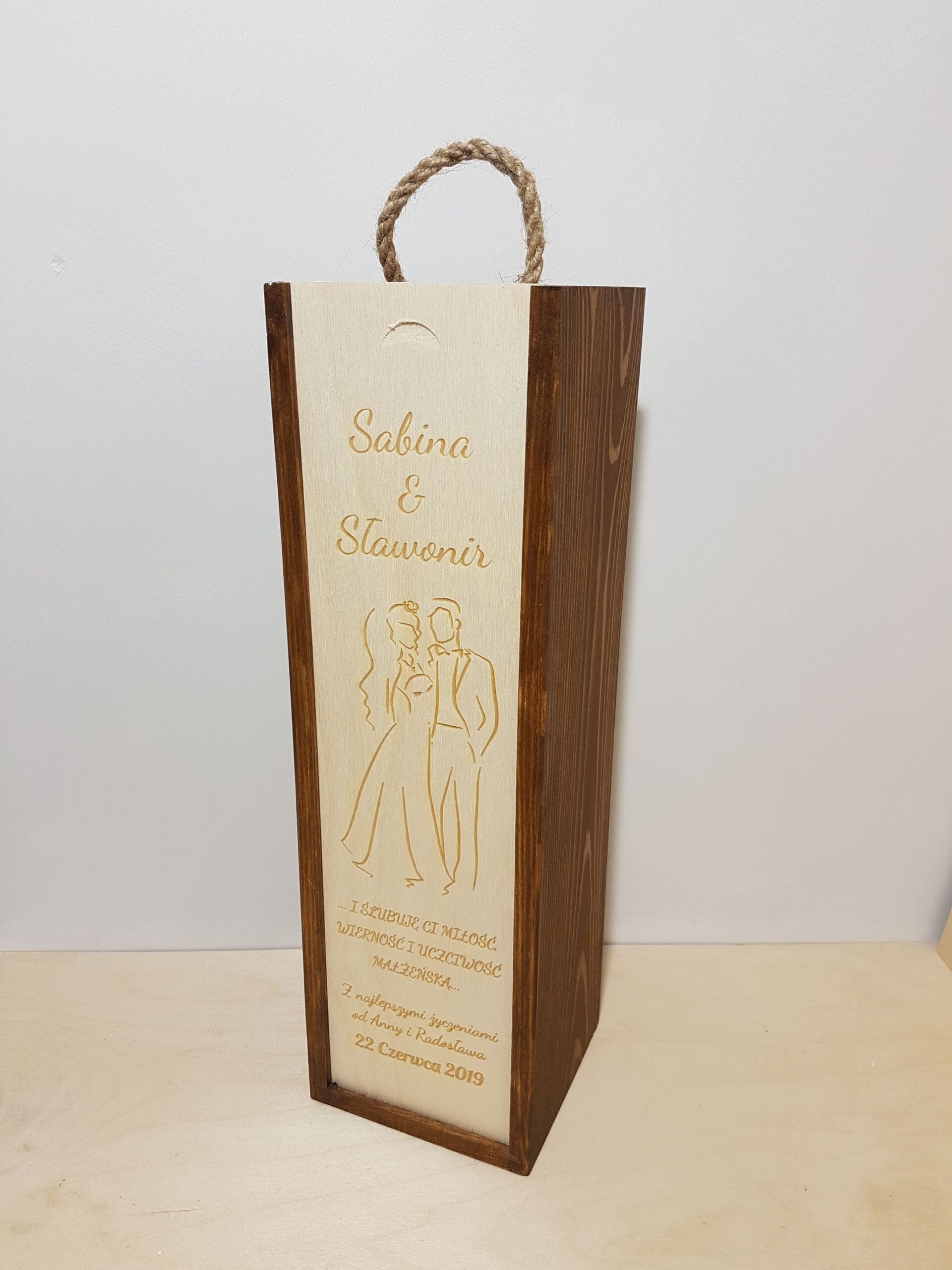 SKRZYNKA NA WINO PREZENT ŚLUB WESELE Z GRAWEREM "I ŚLUBUJĘ CI MIŁOŚĆ, WIERNOŚĆ ..."