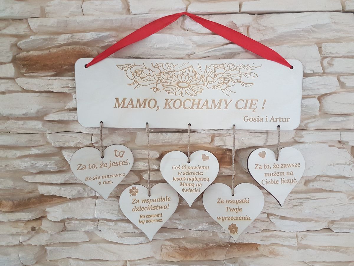 DUŻA GRAWEROWANA TABLICZKA Z SERCAMI DLA MAMY