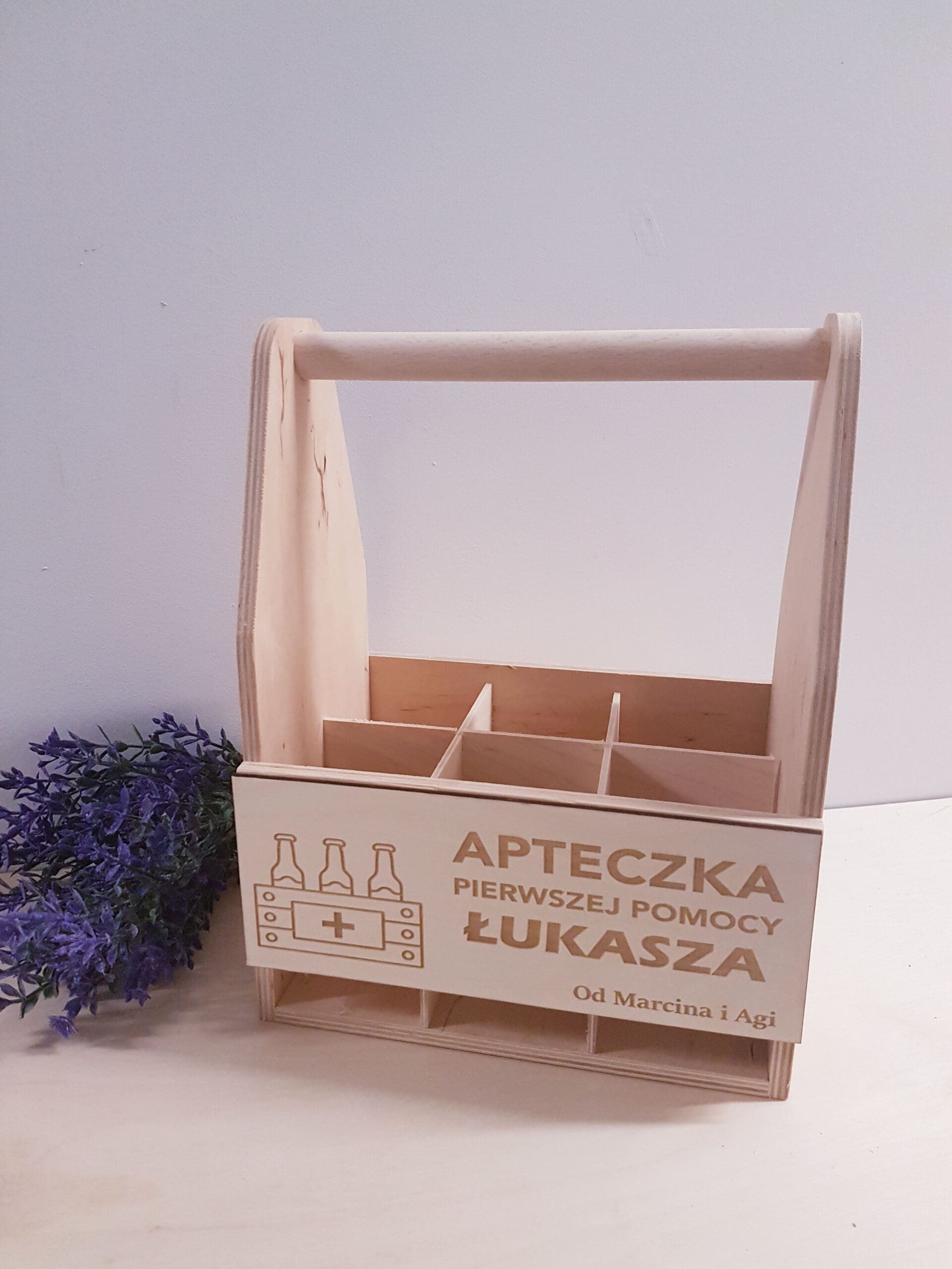 NOSIDEŁKO NA PIWO Z GRAWEREM "APTECZKA PIERWSZEJ POMOCY"