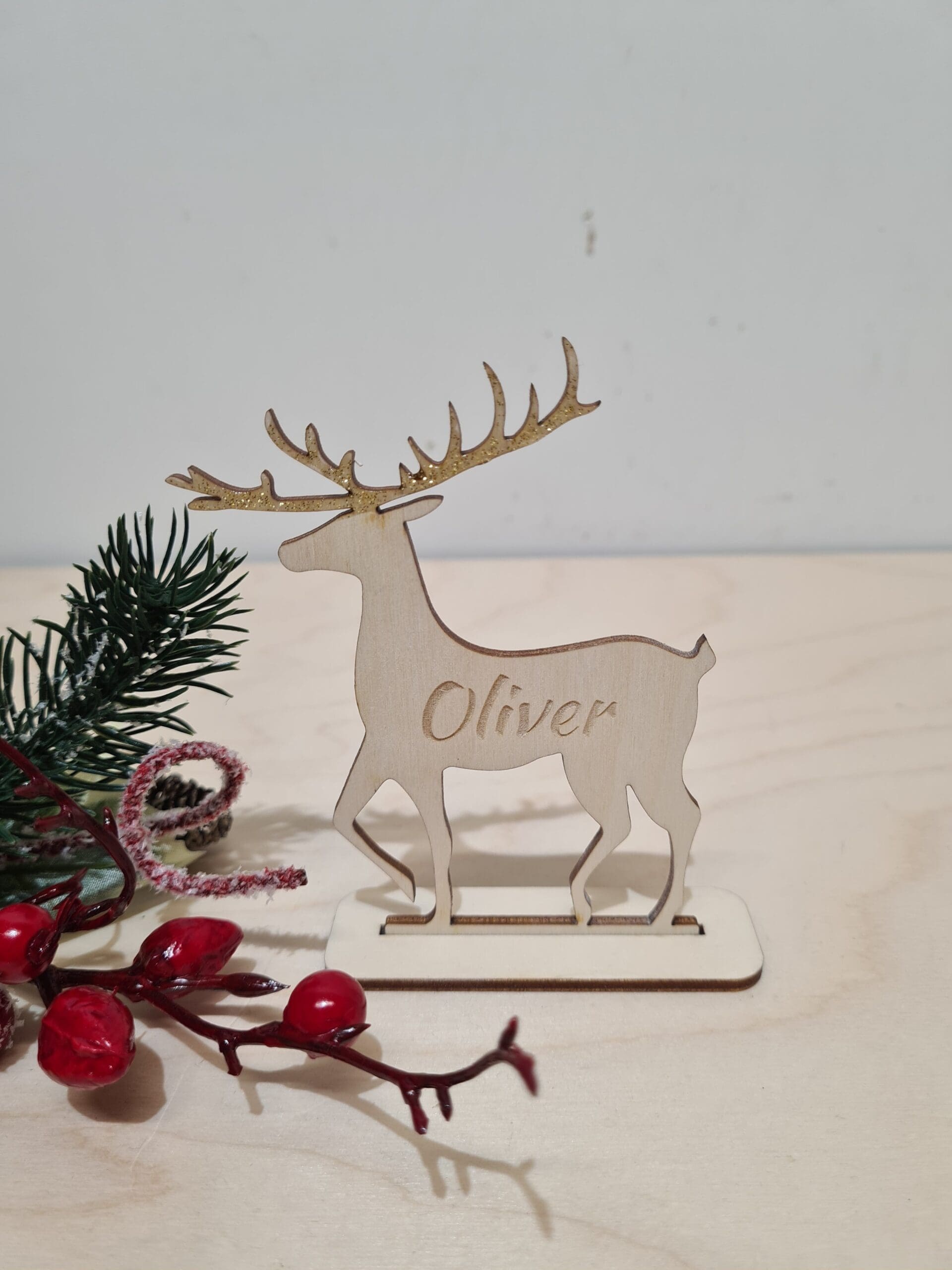 RODZINA RENIFERÓW - RENIFER Z IMIENIEM NA PODSTAWCE