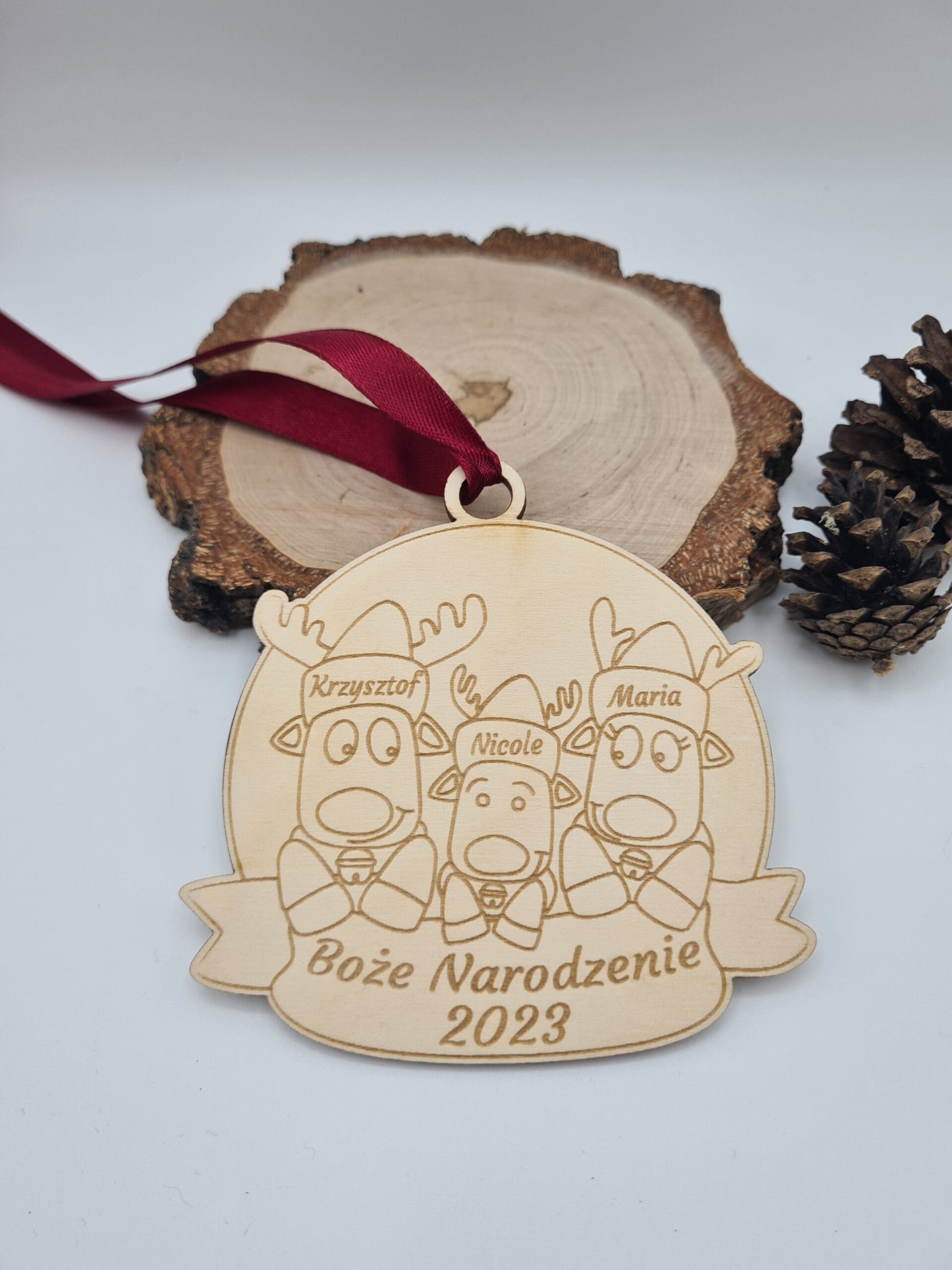 Drewniana bombka, zawieszka choinkowa z z IMIONAMI całej rodziny - RENIFERY