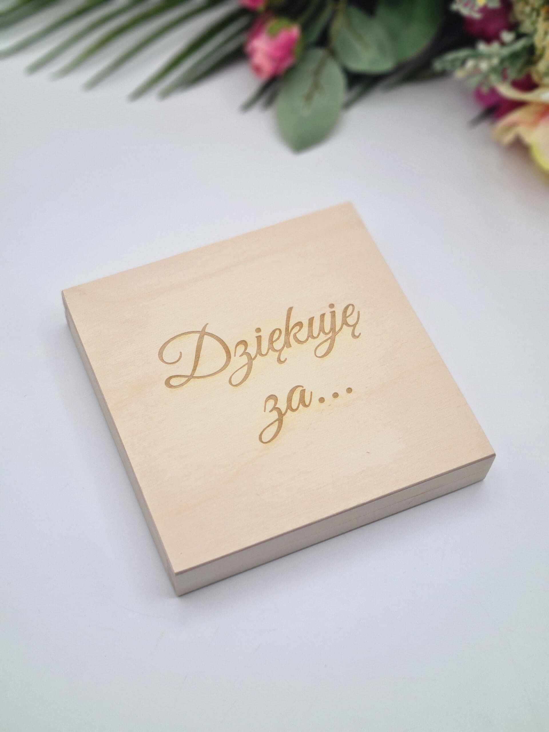 Pudełko z podziękowaniem dla babci, dziadka, dziadków na komunie