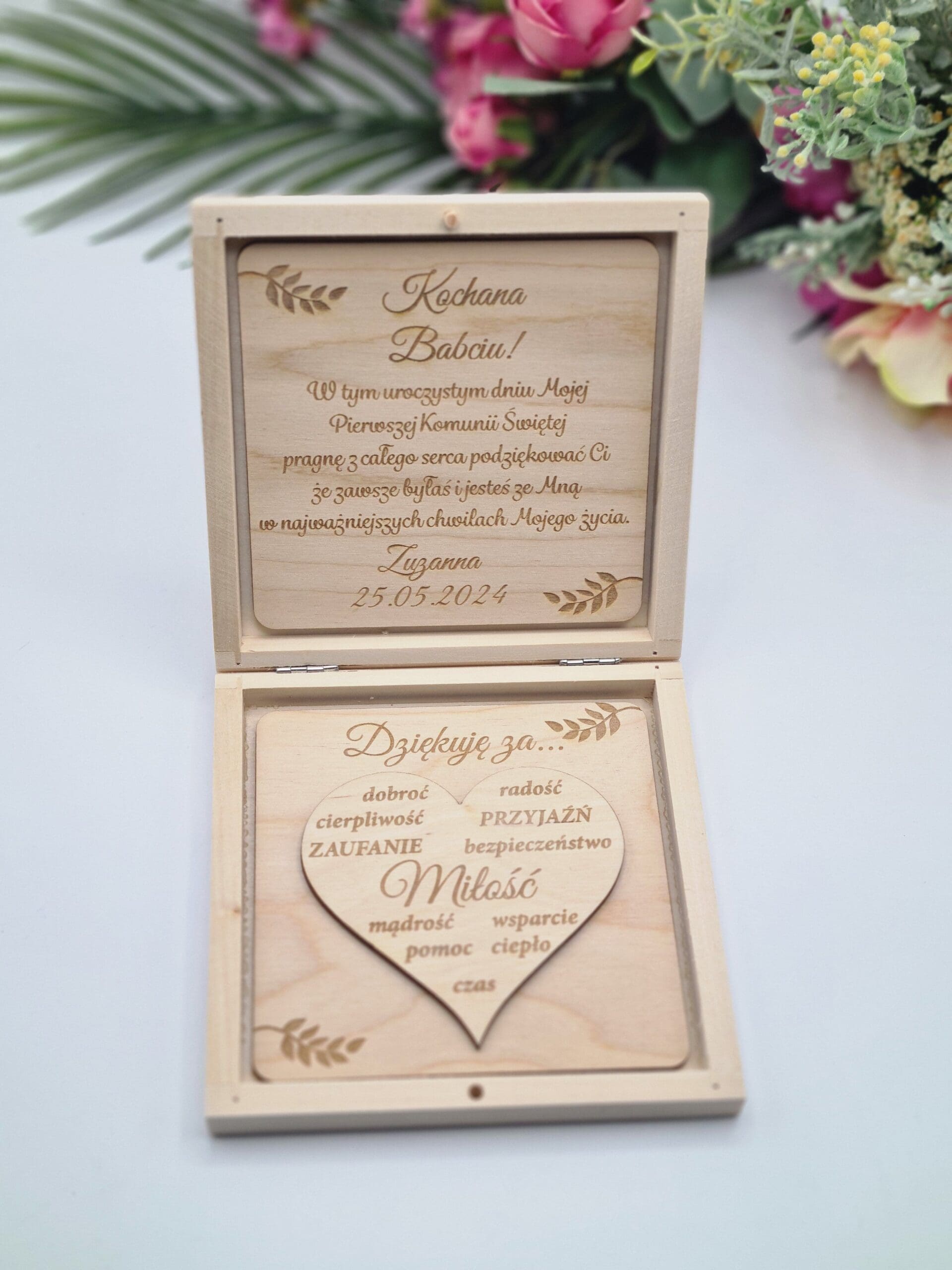 Pudełko z podziękowaniem dla babci, dziadka, dziadków na komunie