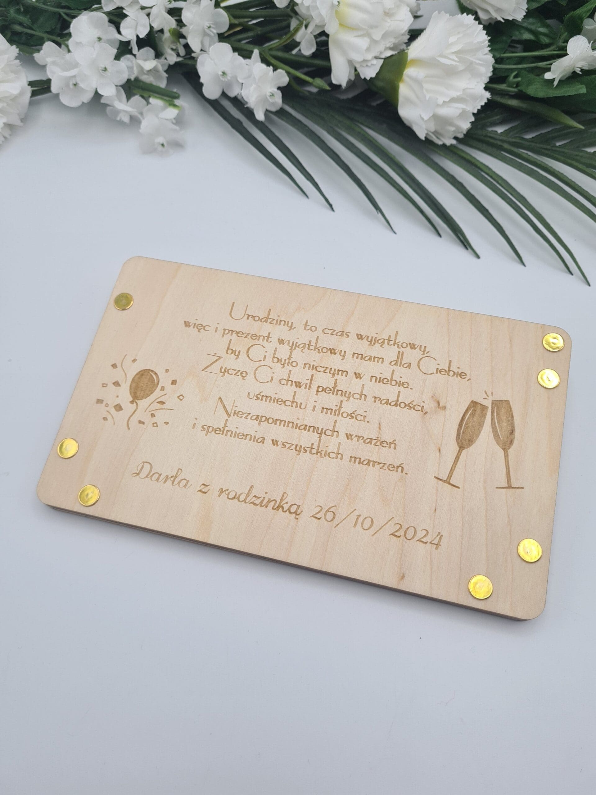 Drewniana koperta prezent na urodziny