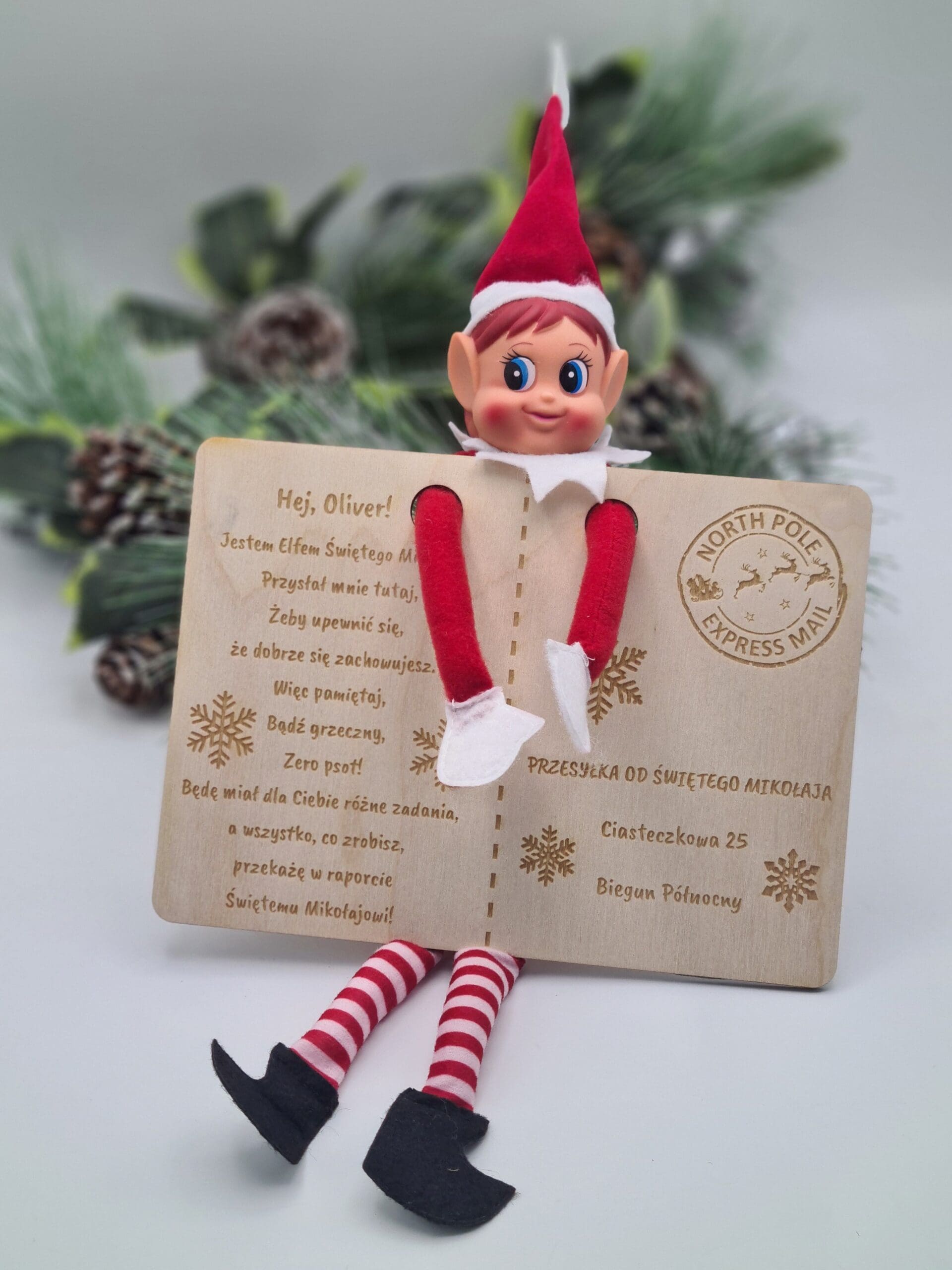 Elf z listem od Mikołaja