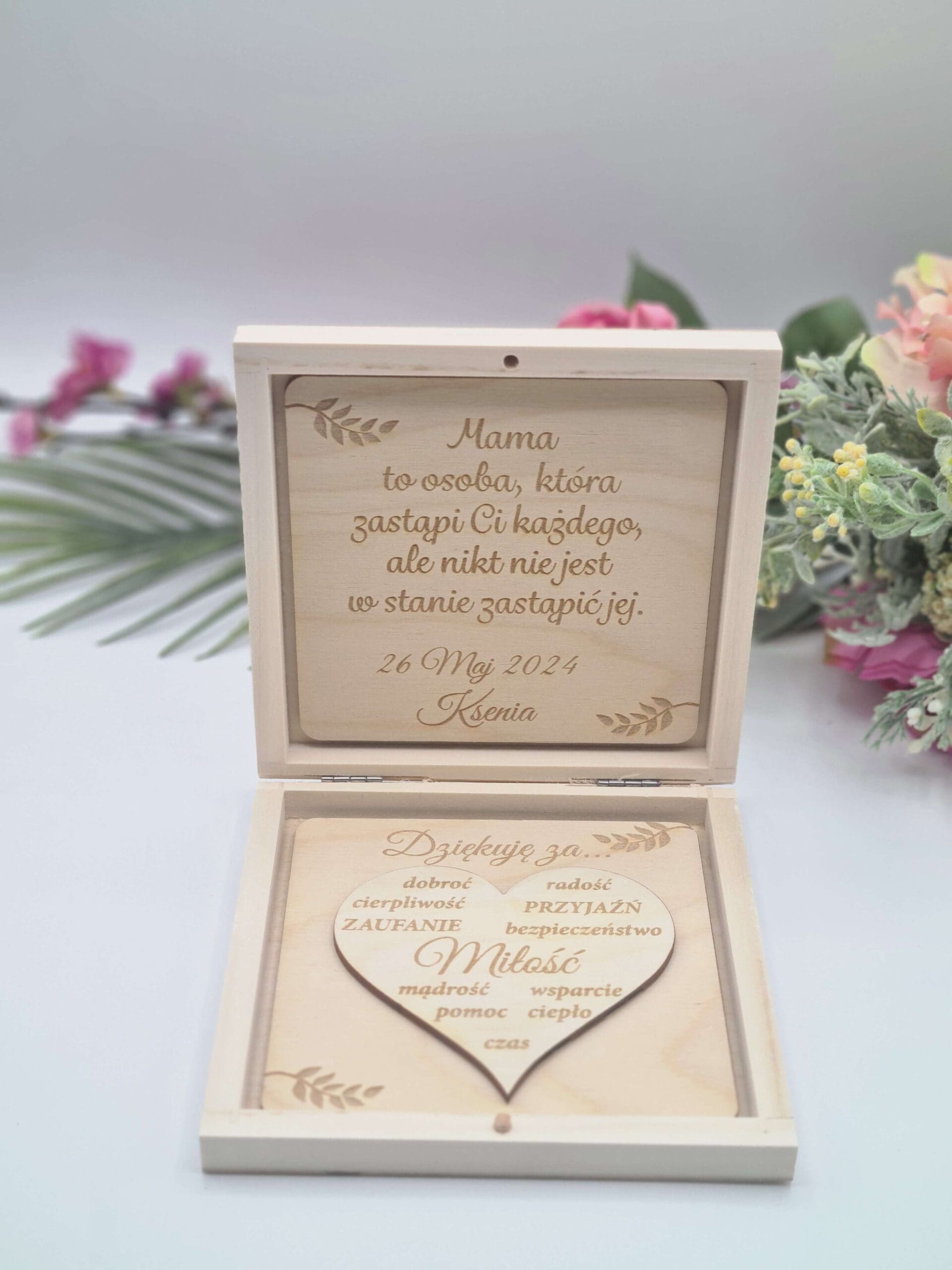 Personalizowane pudełko – wyjątkowy prezent dla mamy
