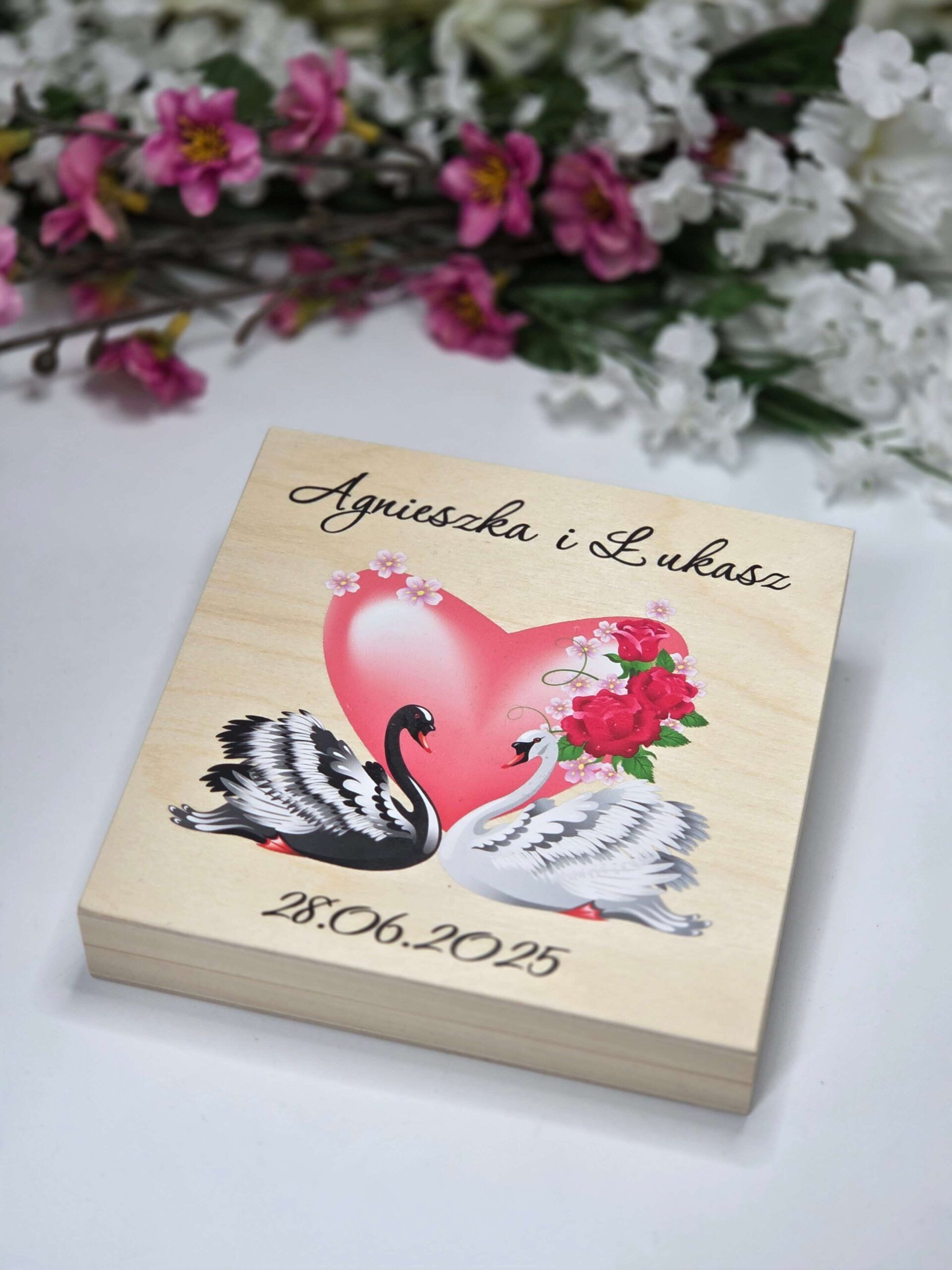 Pudełko na pieniądze personalizowany prezent ślubny – wyjątkowy prezent dla Nowożeńców